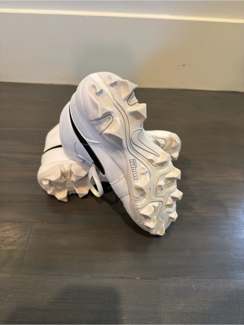 Boys Jordan 1 Mid Cleats